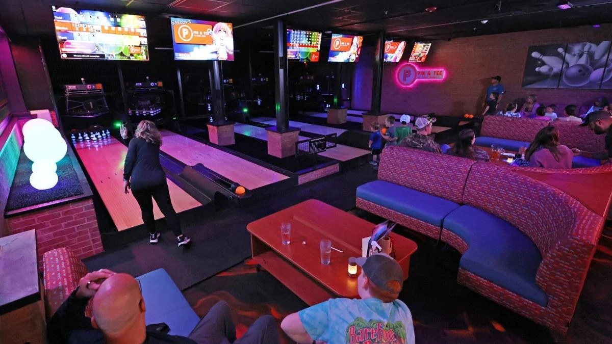 Pin & Tee Bar & Grill